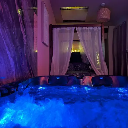 Loveroom Romantique Avec Et Secret - A Proximite Des Lacs - Daire *
